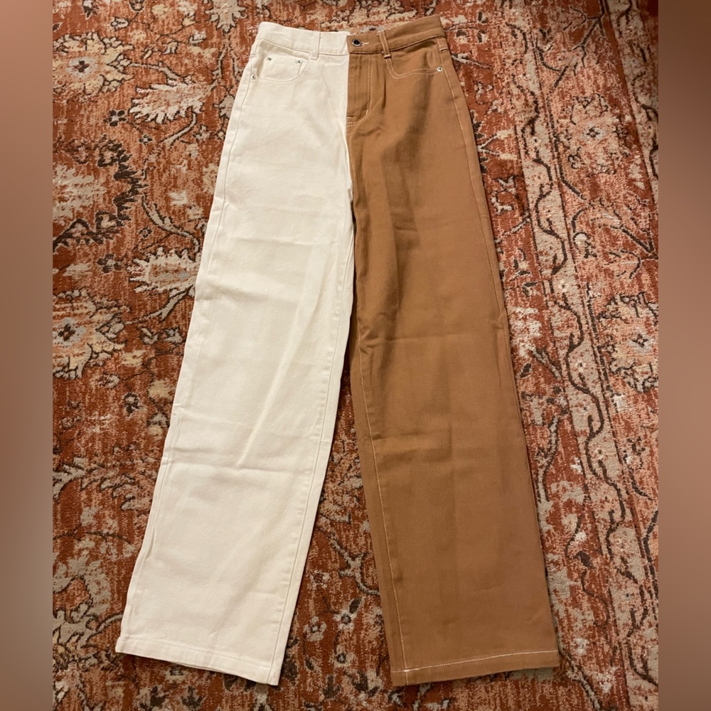 Shekou Two-toned Jeans